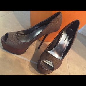 Size 8 bebe Platform Stilettos Worn Only Once! EUC